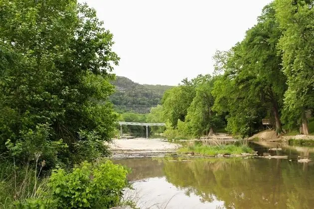 Bungalov (Scriv's River Haus)