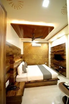 Deluxe Tek Büyük Yataklı Oda