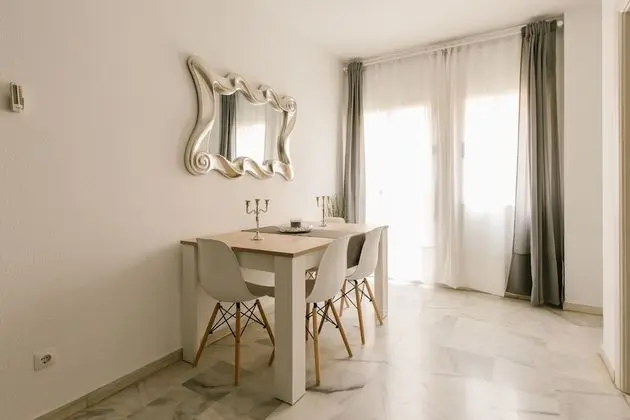 Apart Daire, 2 Yatak Odası, Avlu Manzaralı