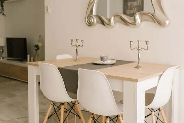 Apart Daire, 2 Yatak Odası, Avlu Manzaralı