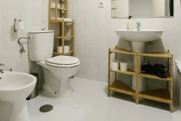 Apart Daire, 2 Yatak Odası, Avlu Manzaralı