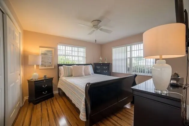Ev (1453 Viking Ct)
