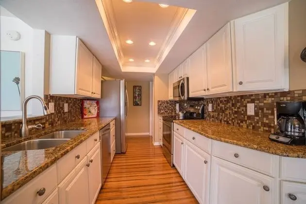 Ev (1453 Viking Ct)