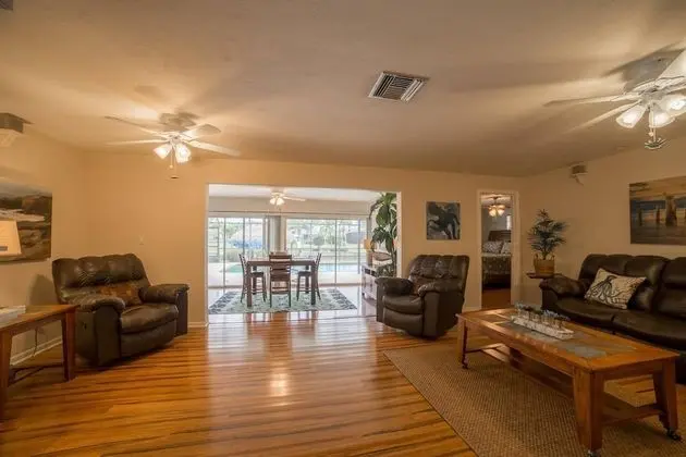 Ev (1453 Viking Ct)