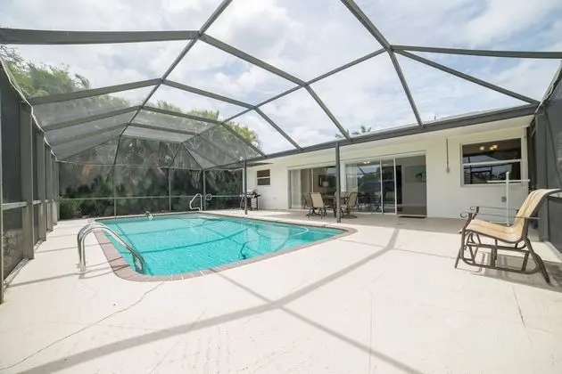 Ev (1453 Viking Ct)