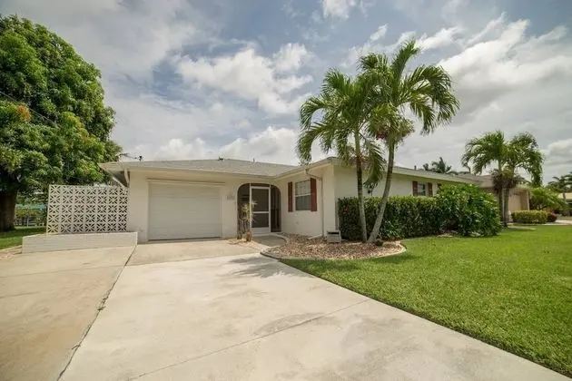 Ev (1453 Viking Ct)