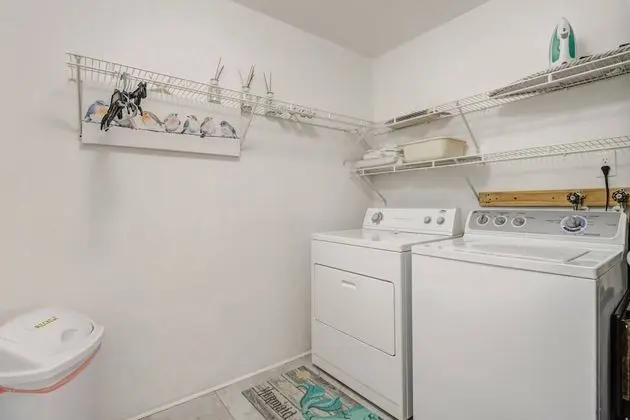 Ev (1453 Viking Ct)