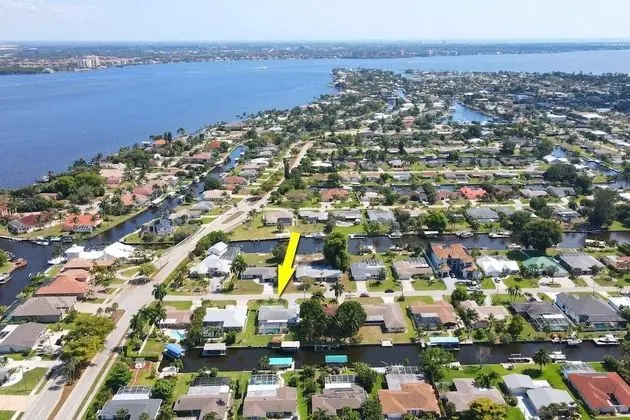 Ev (1453 Viking Ct)