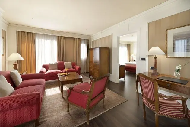 Junior Suite Deluxe City View
