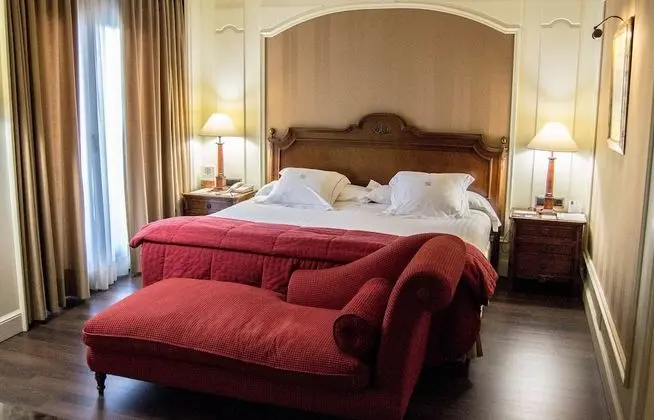 Junior Suite Deluxe City View Single Use