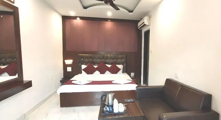 Deluxe Tek Büyük Yataklı Oda
