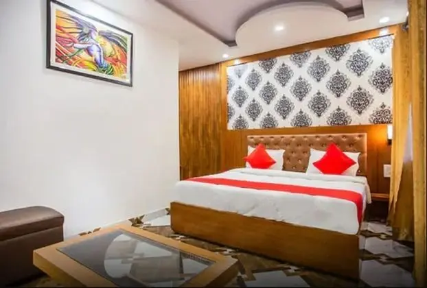 Luxury Tek Büyük Yataklı Oda