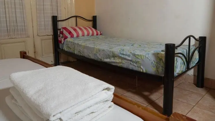 City Üç Kişilik Oda