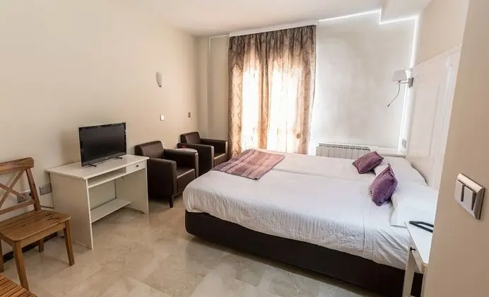 Tek Büyük veya İki Ayrı Yataklı Oda