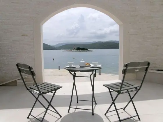 Apart Daire (At the sea - 5 M from the beach - A1()