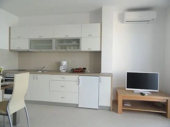 Apart Daire (At the sea - 5 M from the beach - A1()