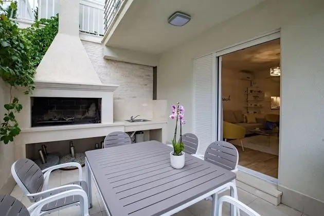 Apart Daire (At the sea - 5 M from the beach - A3()