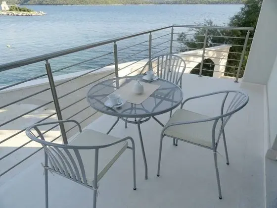 Apart Daire (At the sea - 5 M from the beach - A4()