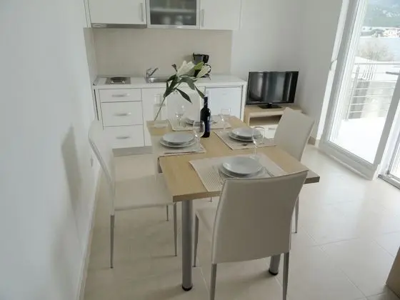 Apart Daire (At the sea - 5 M from the beach - A4()
