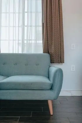 Deluxe Junior King Suite - Downstairs, Non-Smoking, No Pets