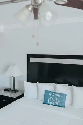 Deluxe King Room - Downstairs, Non-Smoking, No Pets