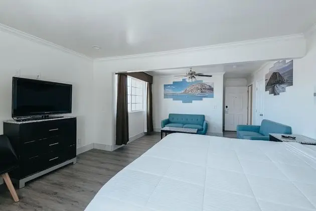 Deluxe Ocean View King Suite - Upstairs, Non-Smoking, No Pets