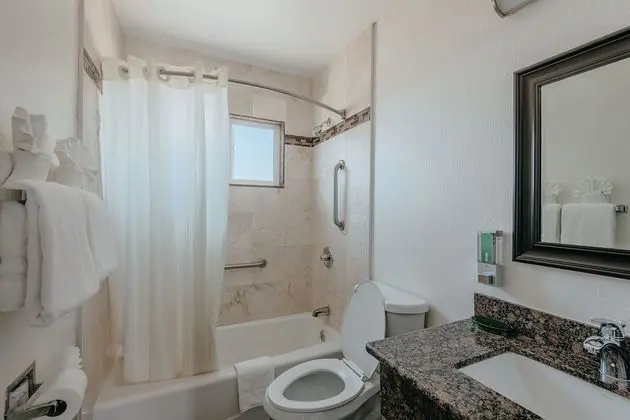 Deluxe Ocean View King Suite - Upstairs, Non-Smoking, No Pets