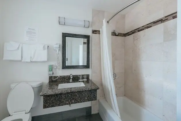 Deluxe Two Queen Bed Room - Upstairs, Non-Smoking, No Pets