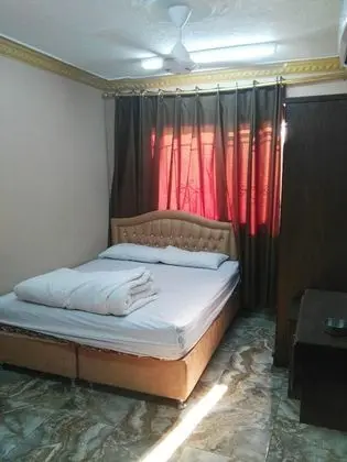 Tek Büyük veya İki Ayrı Yataklı Oda, Özel Banyo