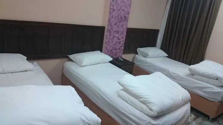 Tek Büyük veya İki Ayrı Yataklı Oda, Özel Banyo