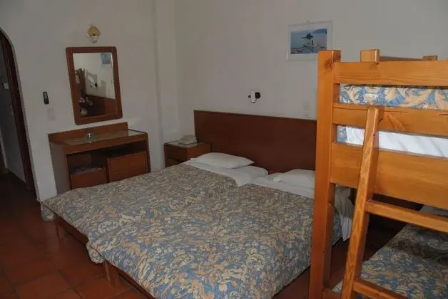 Family Tek Büyük Yataklı Oda