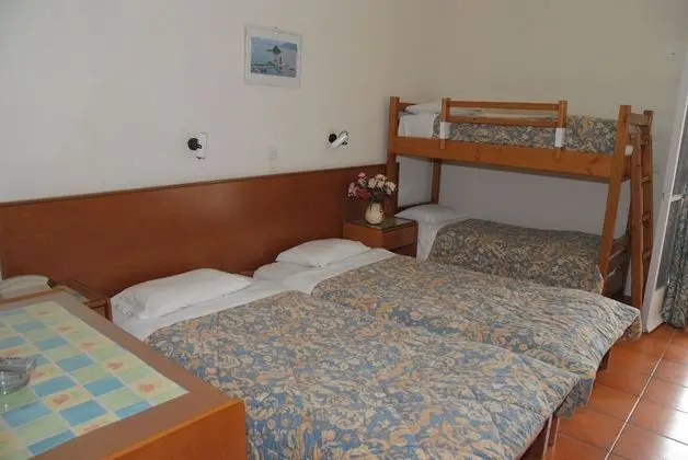 Family Tek Büyük Yataklı Oda