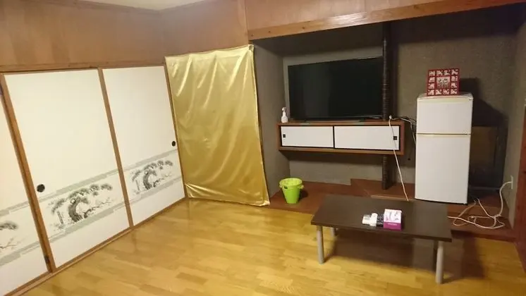 Oda, Ortak Banyo (102)