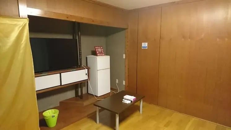 Oda, Ortak Banyo (102)