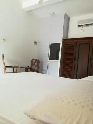 Deluxe Tek Büyük veya İki Ayrı Yataklı Oda, 1 En Büyük (King) Boy Yatak, Bahçe Manzaralı, Bahçeli