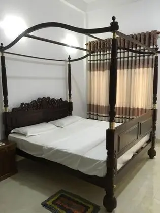 Deluxe Tek Büyük veya İki Ayrı Yataklı Oda, 1 En Büyük (King) Boy Yatak, Bahçe Manzaralı, Bahçeli