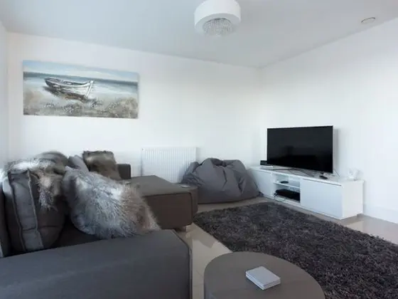 Ev (2 Bedrooms)