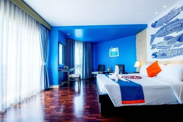 Deluxe Sea Front