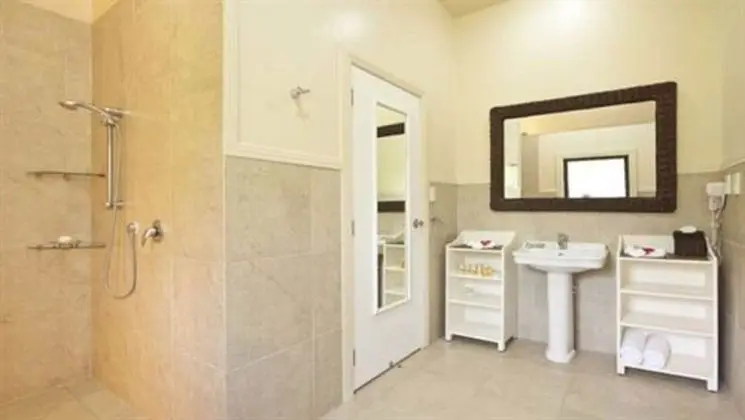 Villa, Lagün Manzaralı