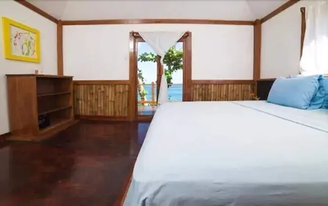 Panoramic Queen Room, Private Bathroom, Ocean View (201660295)