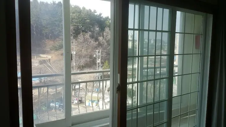Ondol room, Mountain View