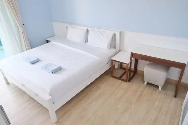 1-Bedroom Suite