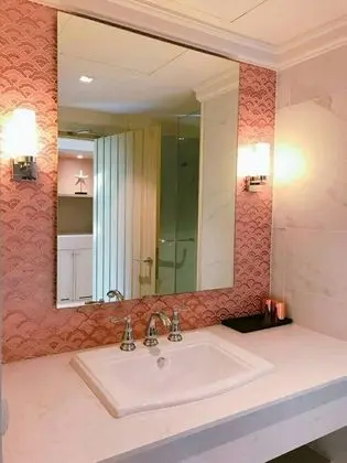 Deluxe Jacuzzi