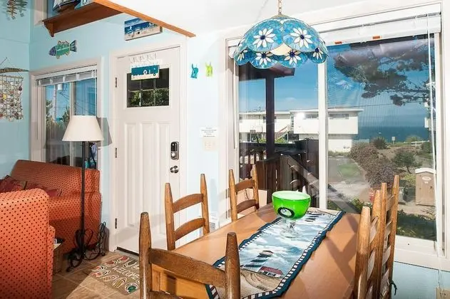 Ev, Birden Çok Yatak (Sea Daze)
