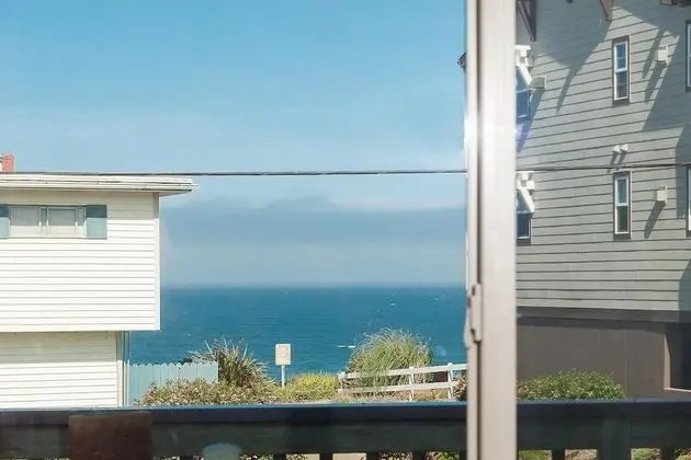 Ev, Birden Çok Yatak (Sea Daze)