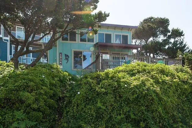 Ev, Birden Çok Yatak (Sea Daze)