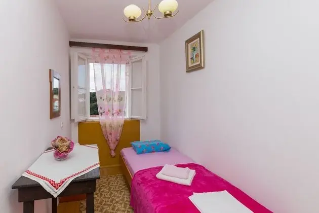 Standard Apart Daire, 3 Yatak Odası, Teras, Deniz Manzaralı (Viky)