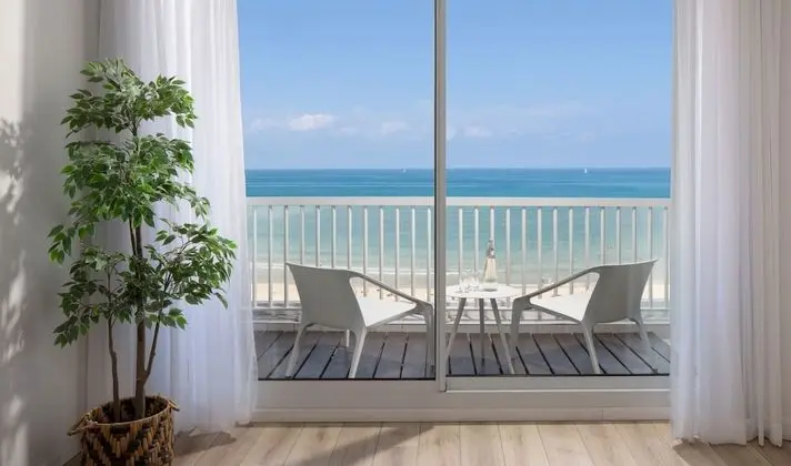 Apart Daire, 2 Yatak Odası, Balkon, Deniz Manzaralı