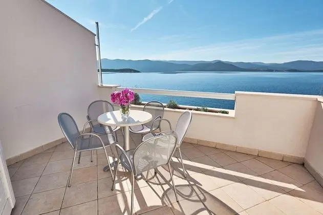 Apart Daire (Sea front - free parking - A3(4+1))