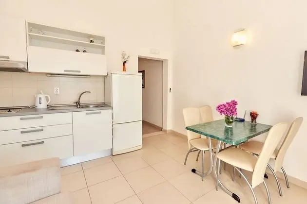 Apart Daire (Sea front - free parking - A3(4+1))
